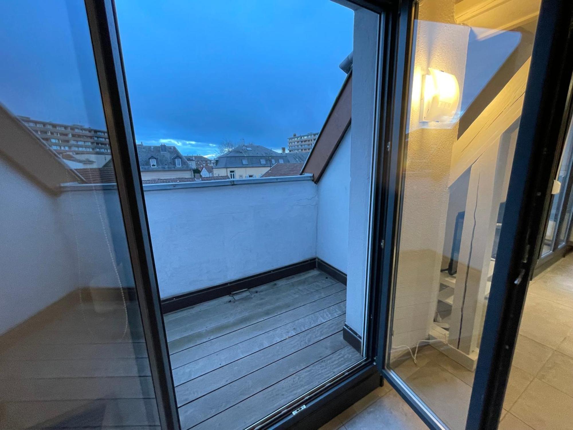 Fathala - Appartement Lumineux En Dernier Etage - Face A La Gare Routiere Сарбур Екстер'єр фото