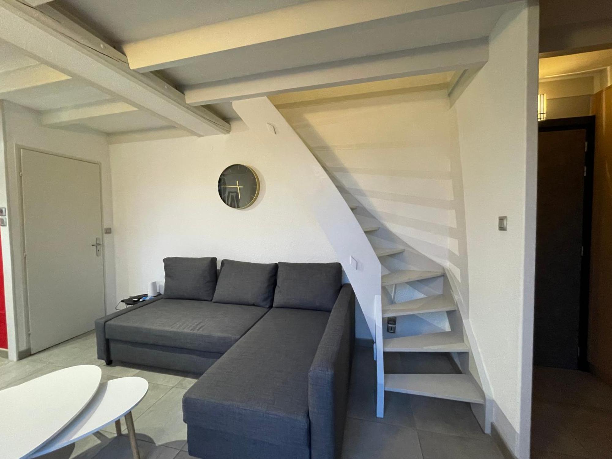 Fathala - Appartement Lumineux En Dernier Etage - Face A La Gare Routiere Сарбур Екстер'єр фото